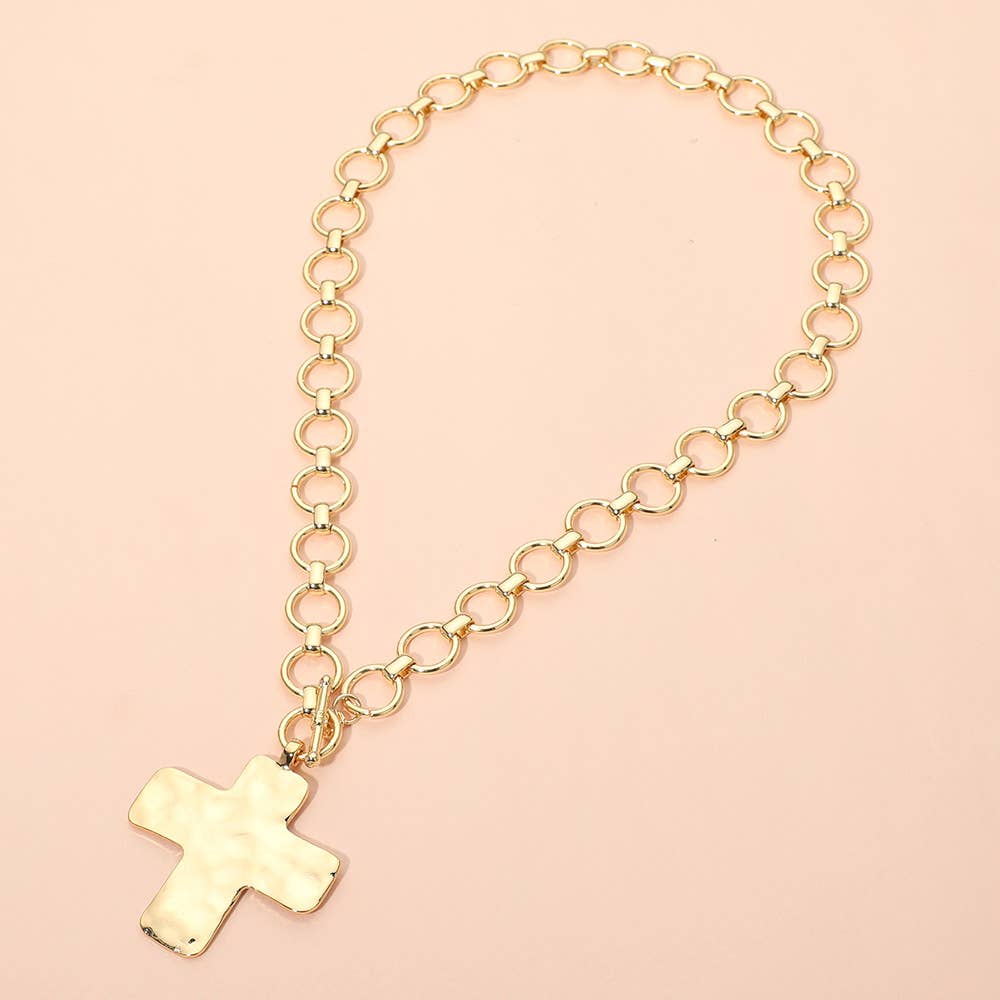 Hammered Matte Metal Cross Pendant Chunky Chain Toggle Necklace