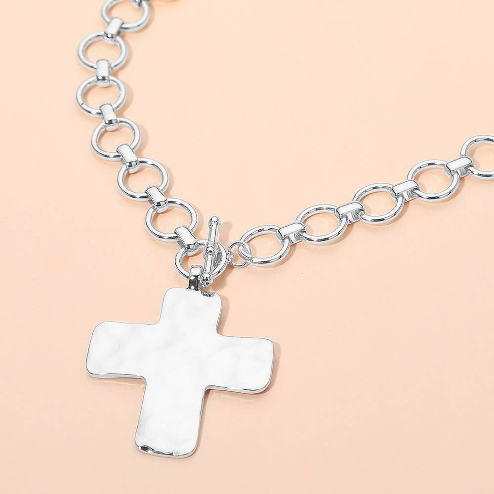 Hammered Matte Metal Cross Pendant Chunky Chain Toggle Necklace