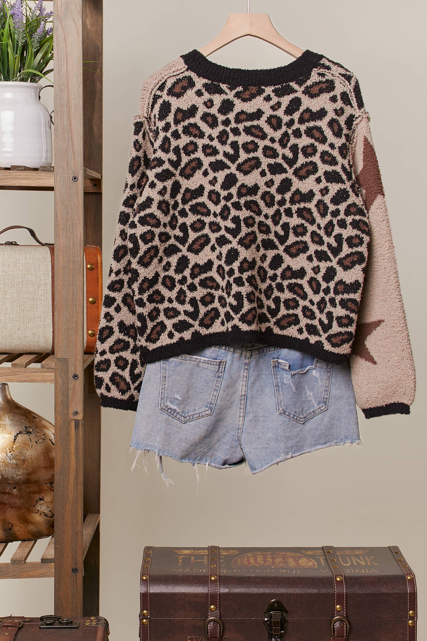 Leopard Star Pattern Round Neck Sweater