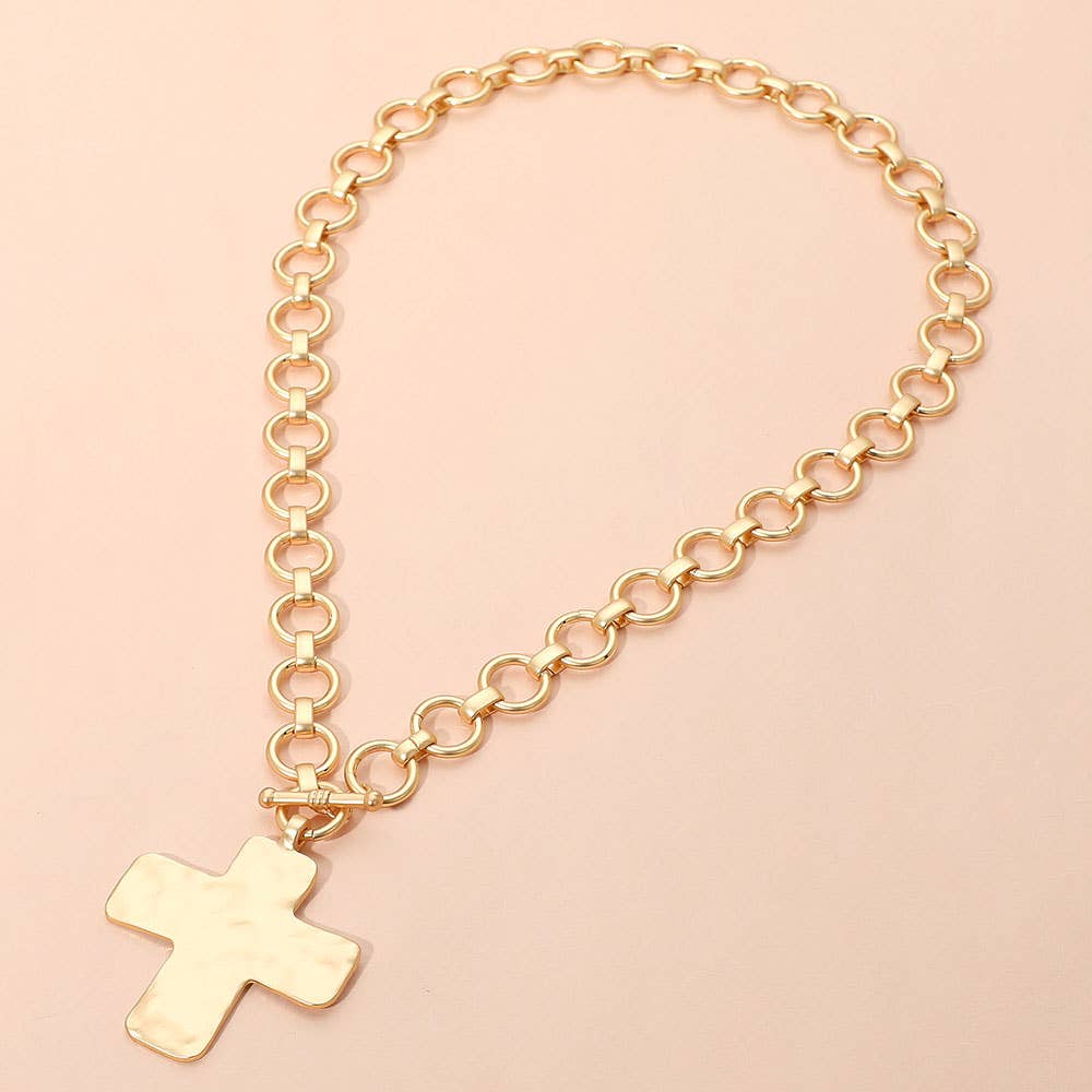 Hammered Matte Metal Cross Pendant Chunky Chain Toggle Necklace