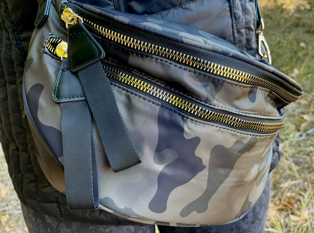 Farrah Fanny Pack Shoulder Sling Bag in Camo