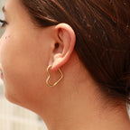 18K Gold PVD Stainless Steel Heart Hoop Earrings / ERJ0007